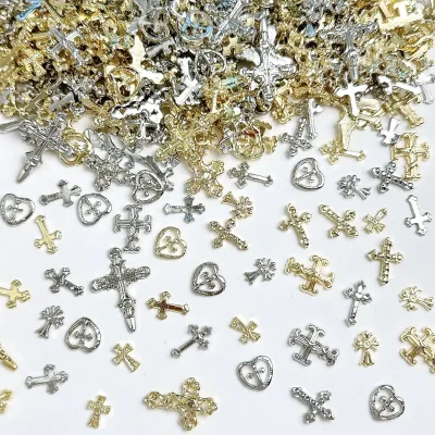 Breloques pour ongles en alliage, cœurs et croix