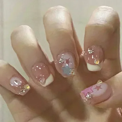 Faux ongles courts à strass, boîte de 24 pièces