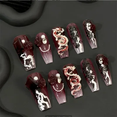 Faux ongles rouges ornés de pierres décoratives – image 2
